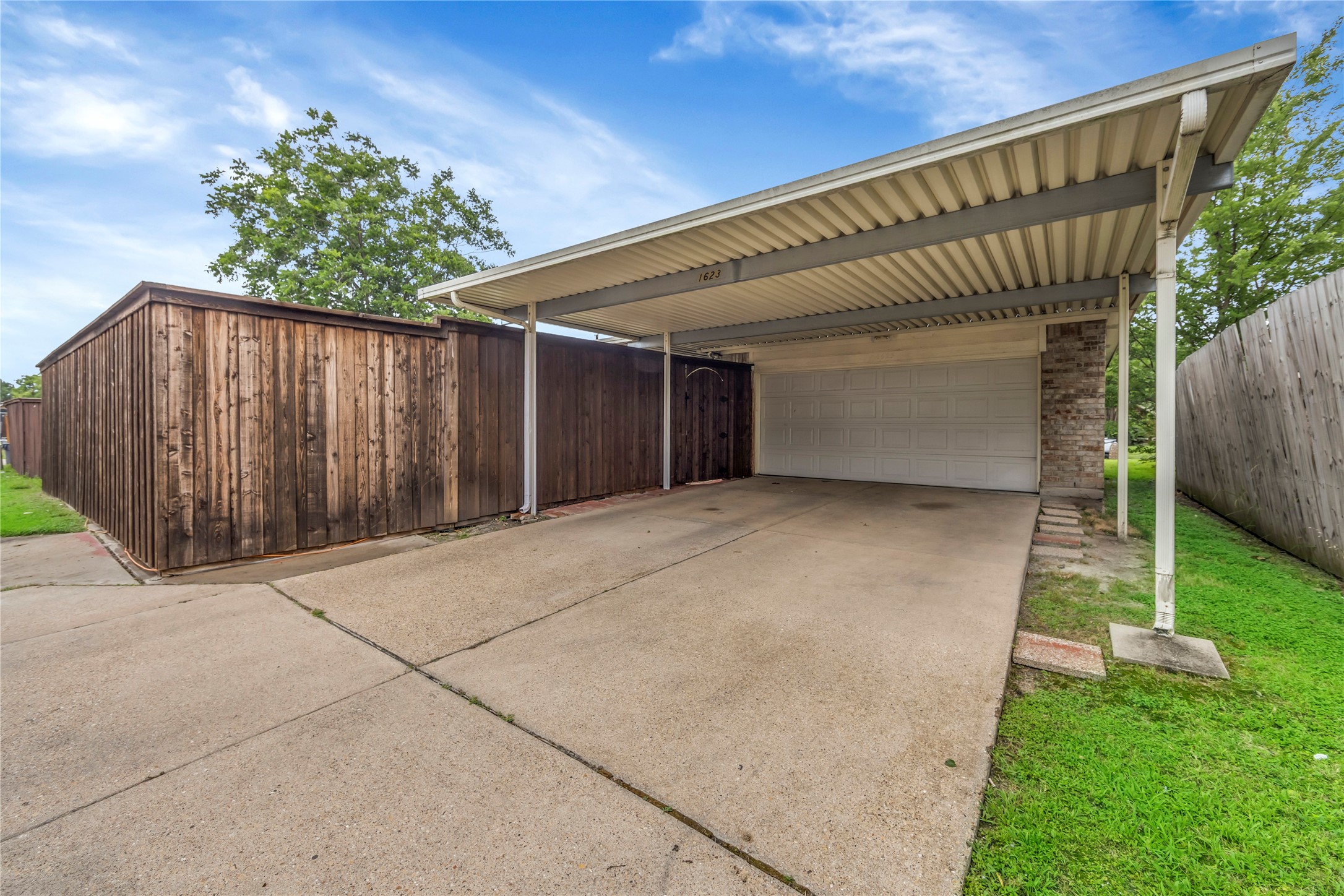 1623 Ariel Drive Mesquite TX 75181