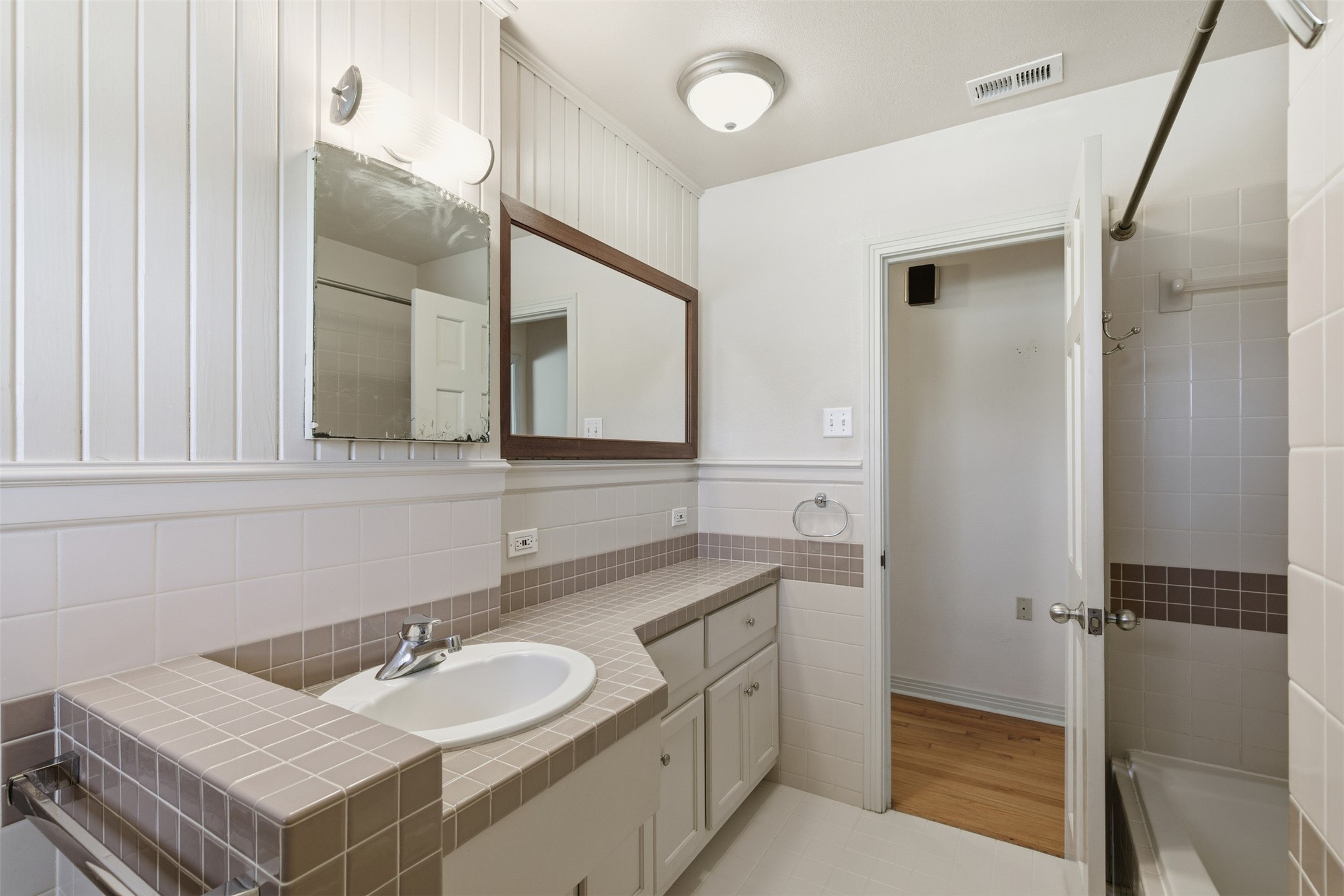 543 Aqua Drive Dallas TX 75218