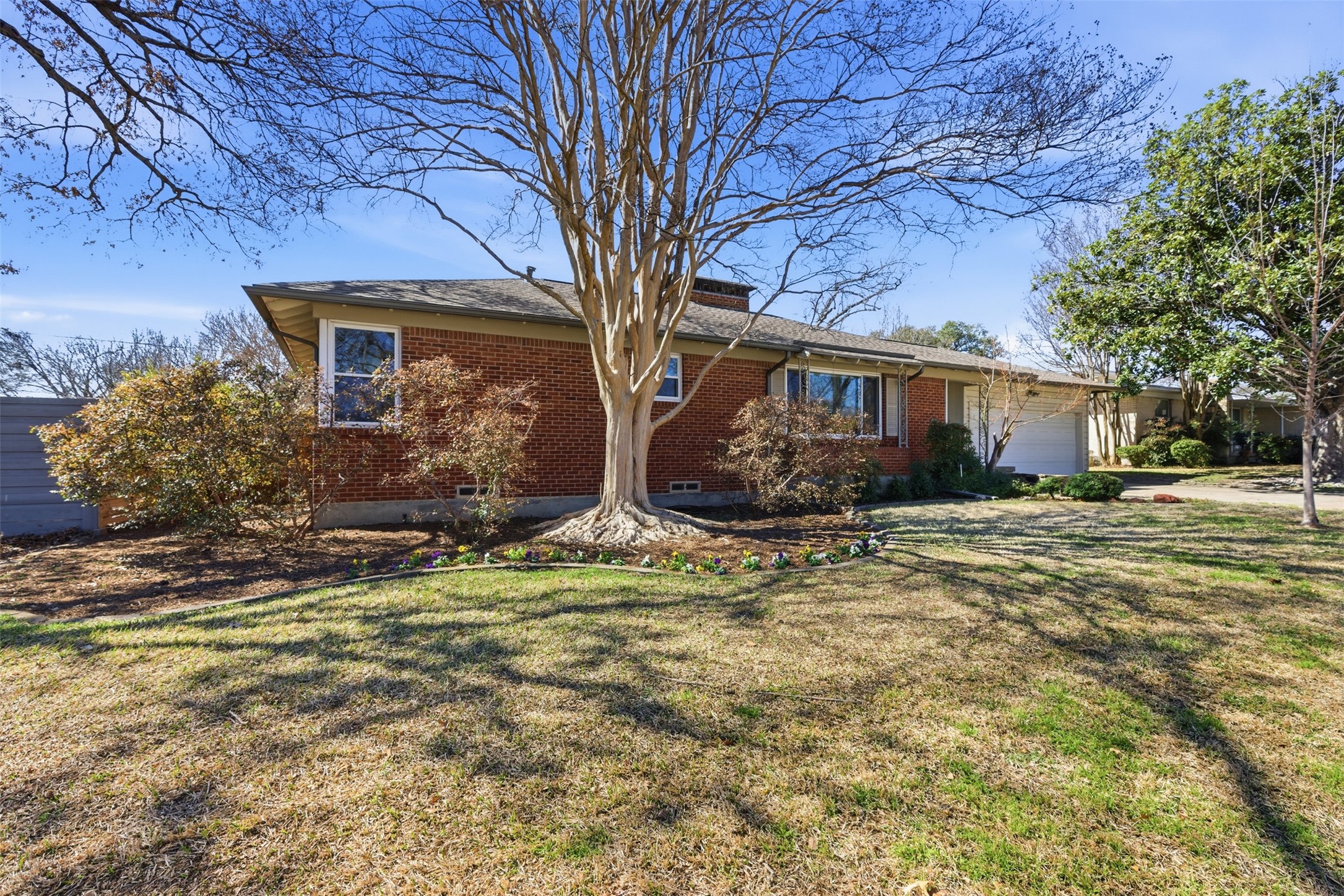 543 Aqua Drive Dallas TX 75218