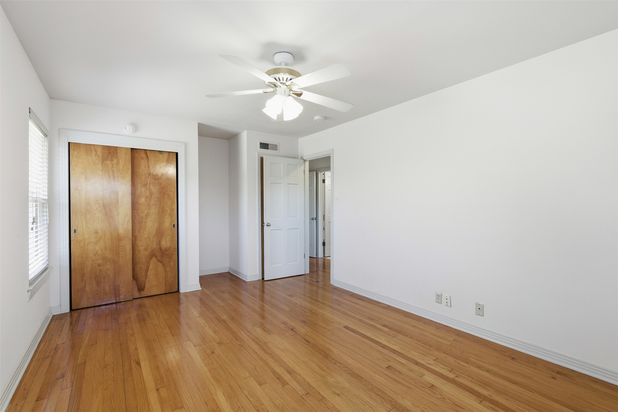 543 Aqua Drive Dallas TX 75218