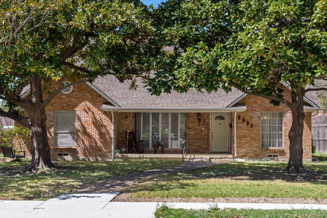 2401 Rochdale Street Garland TX 75040