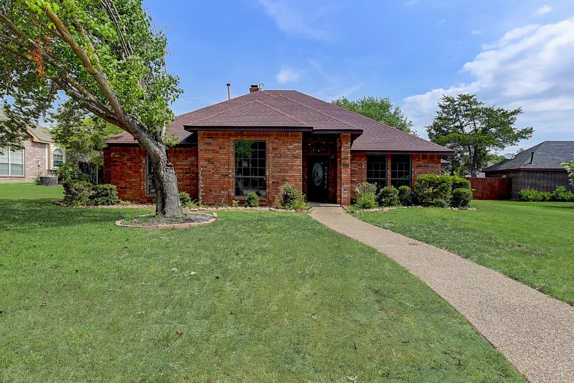 215 Sandy Creek Place Desoto TX 75115