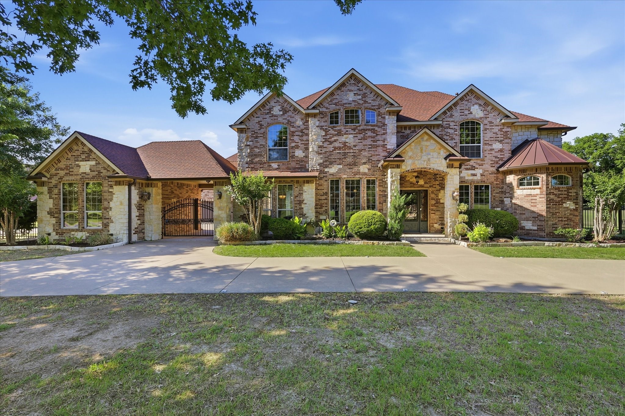 2056 Willow Bend Drive Oak Leaf TX 75154