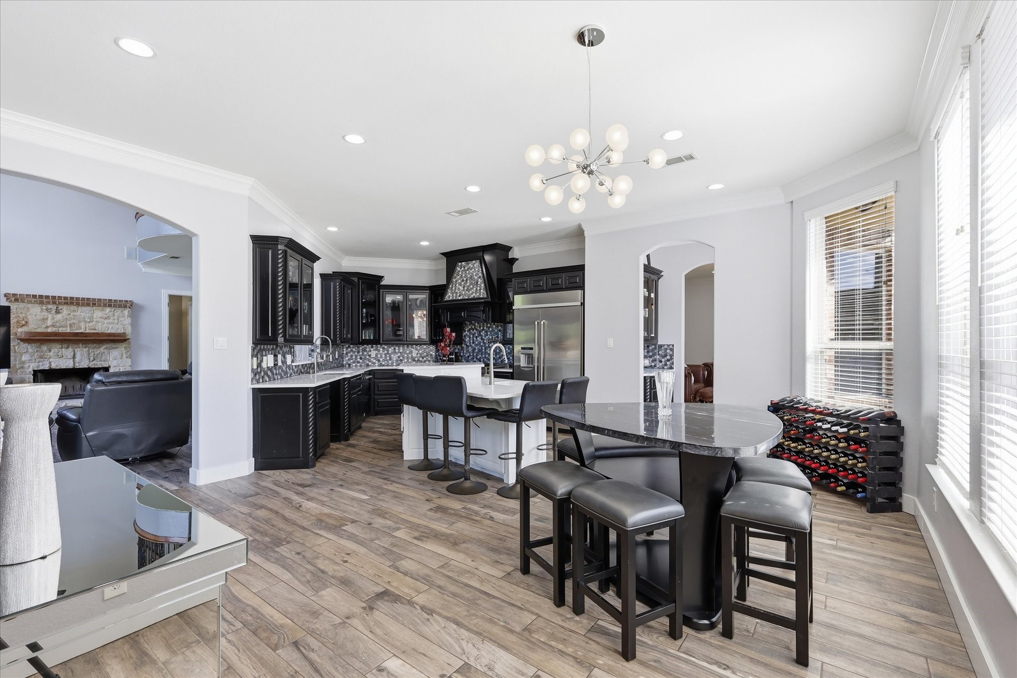 2056 Willow Bend Drive Oak Leaf TX 75154
