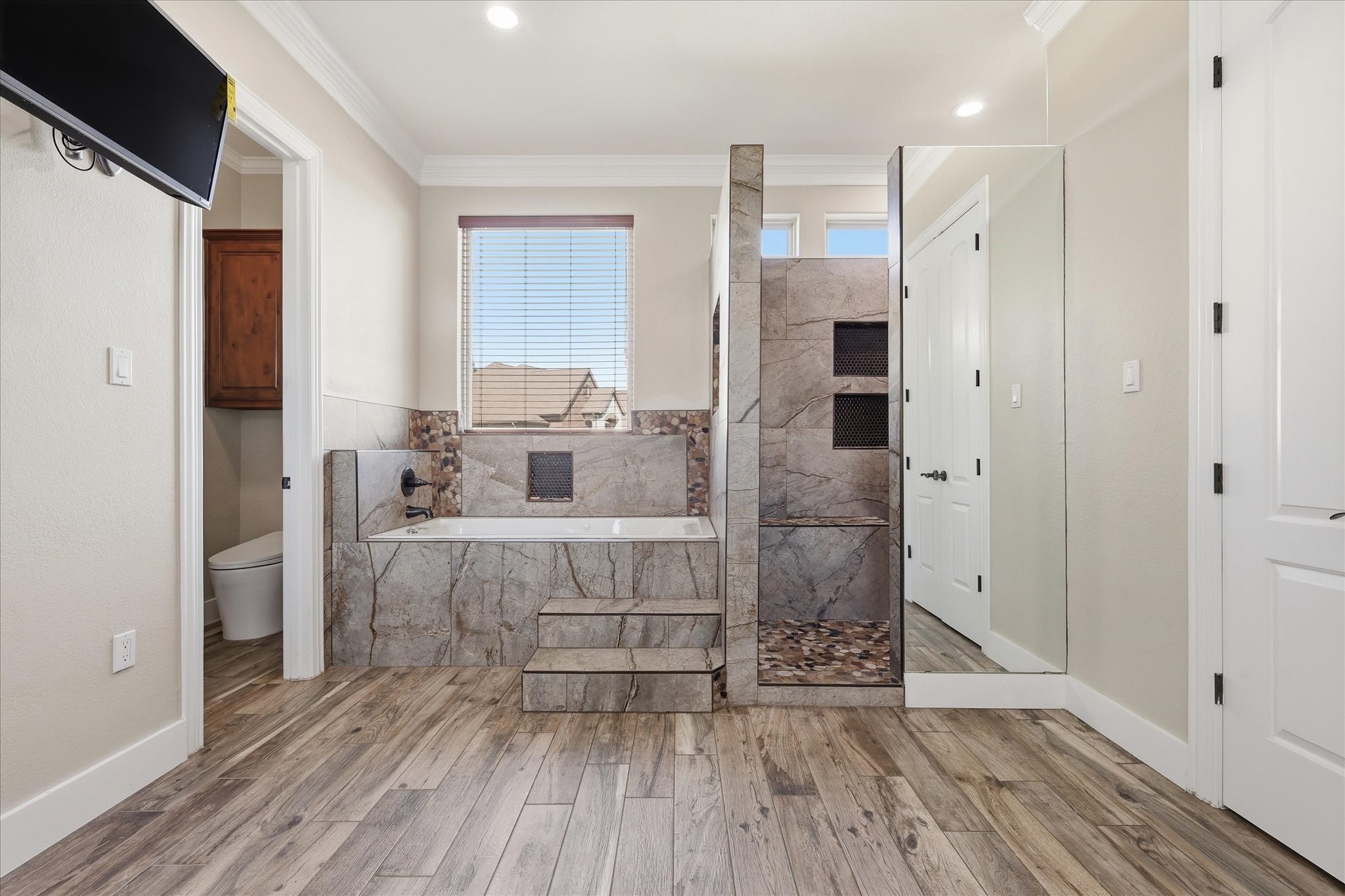 2056 Willow Bend Drive Oak Leaf TX 75154