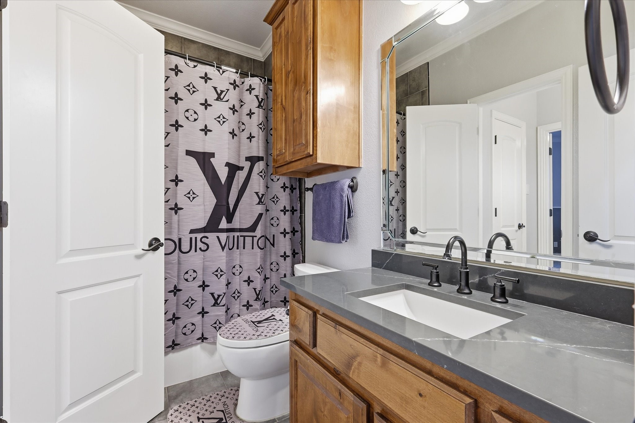 2056 Willow Bend Drive Oak Leaf TX 75154