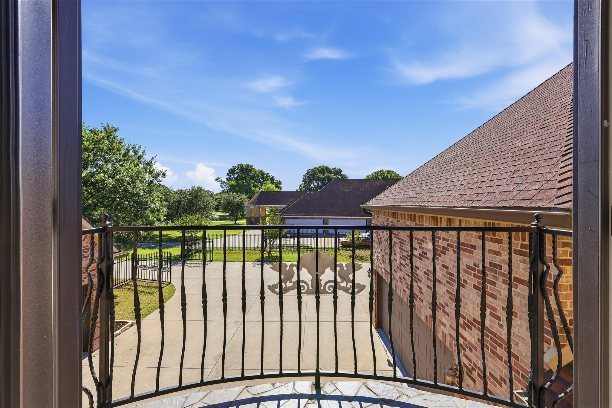 2056 Willow Bend Drive Oak Leaf TX 75154