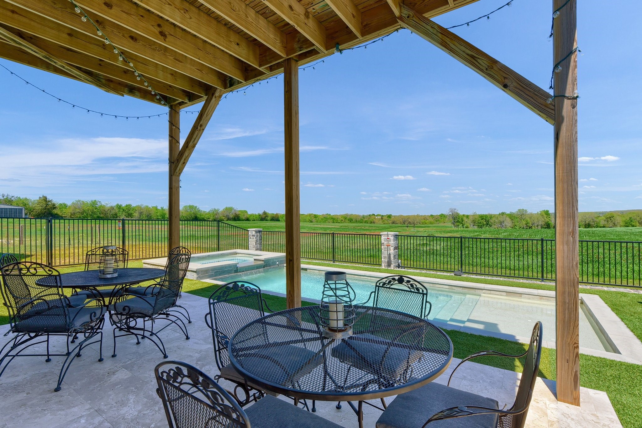 565 Oasis Drive Denison TX 75020