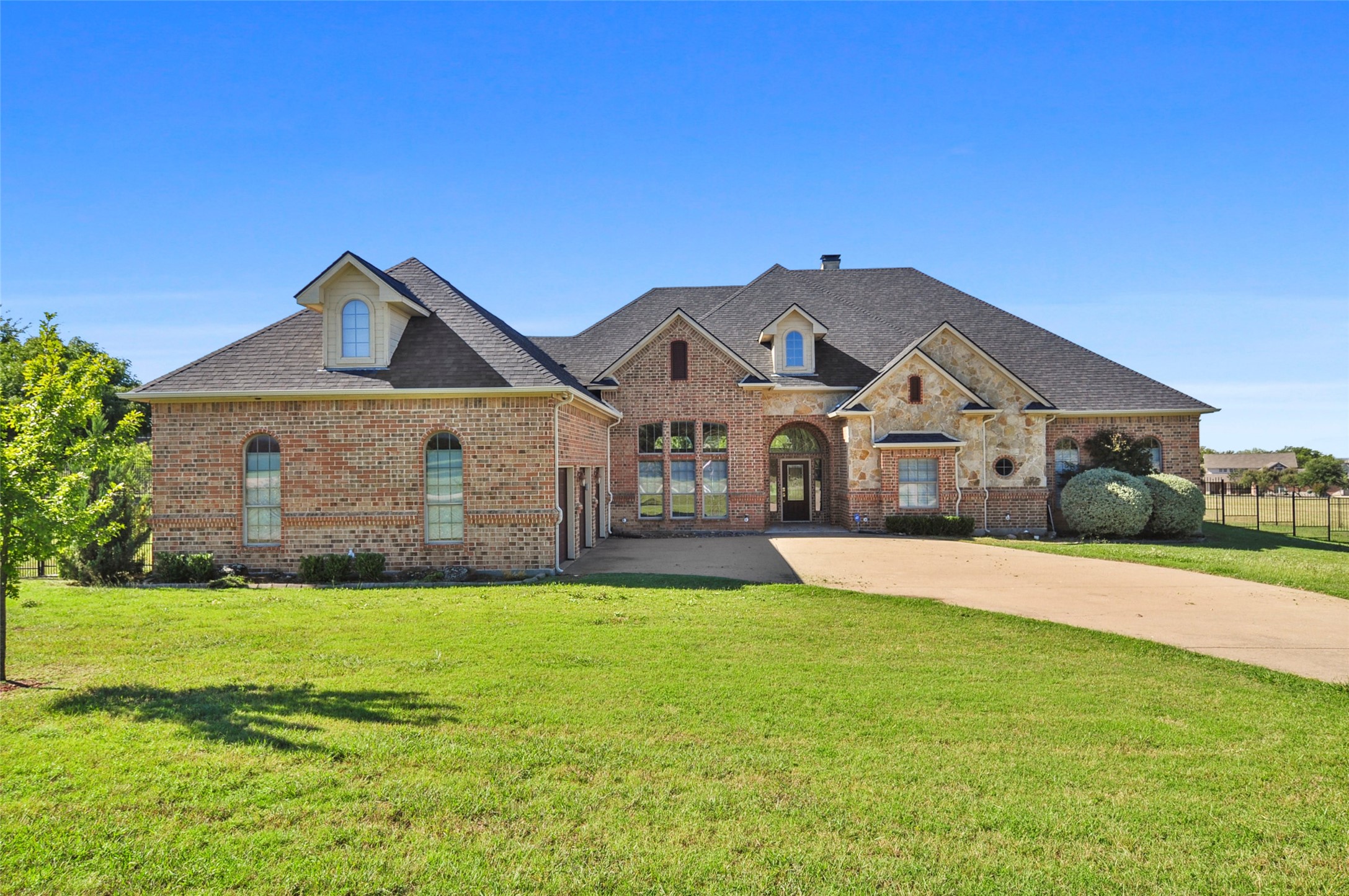 2418 Magic Valley Lane Cedar Hill TX 75104