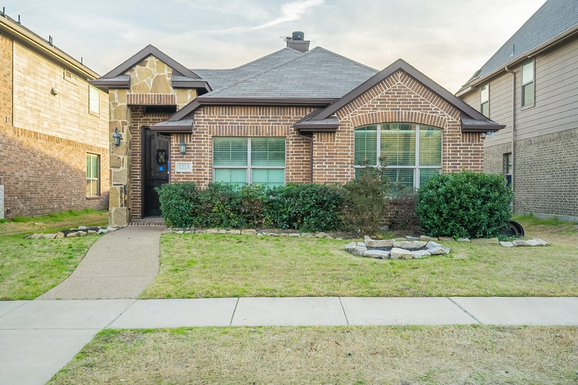1213 Honeywood Lane Royse City TX 75189
