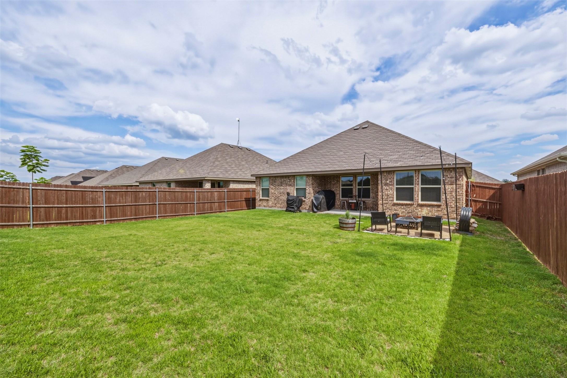 1210 Grand View Drive Ennis TX 75119