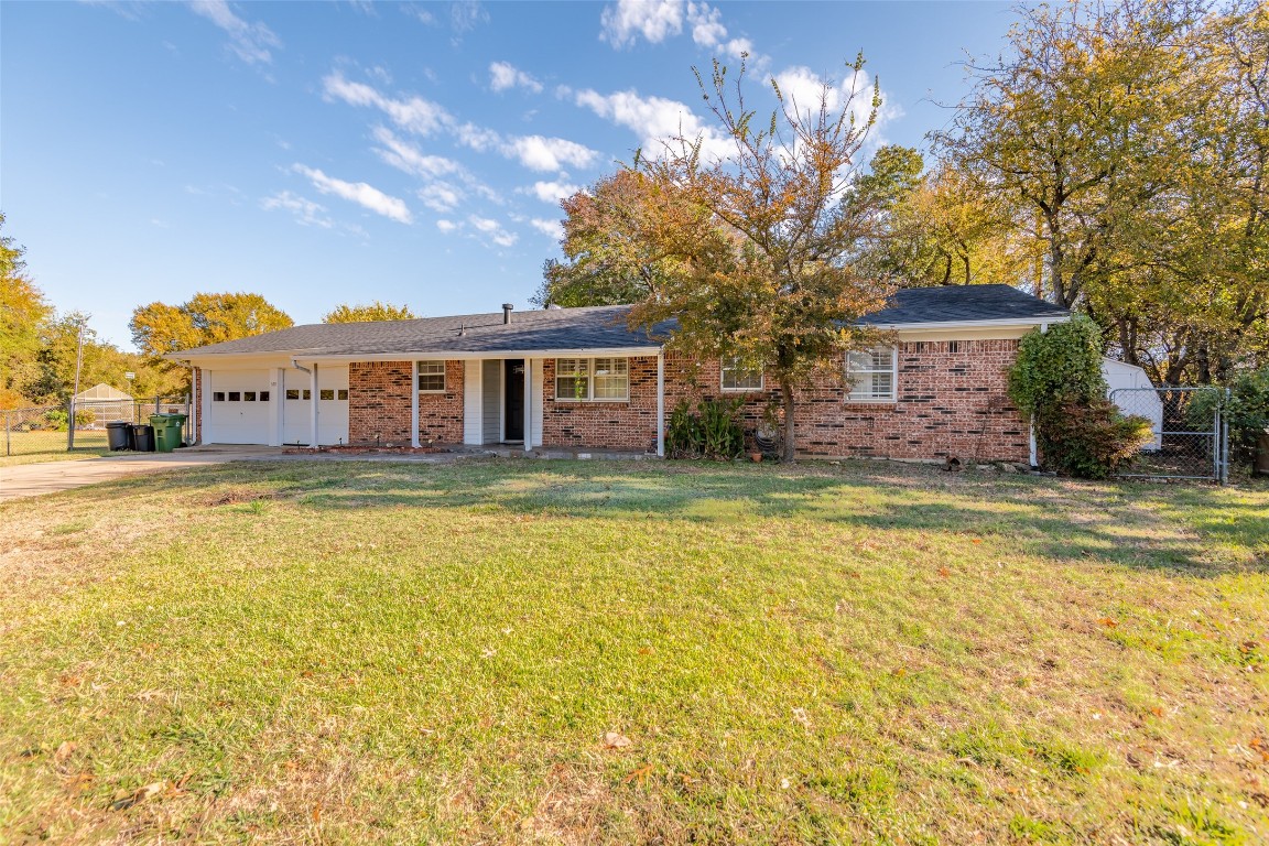 520 Holly Hill Court Hurst TX 76053