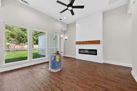 3711 Metropolitan Avenue Dallas TX 75210
