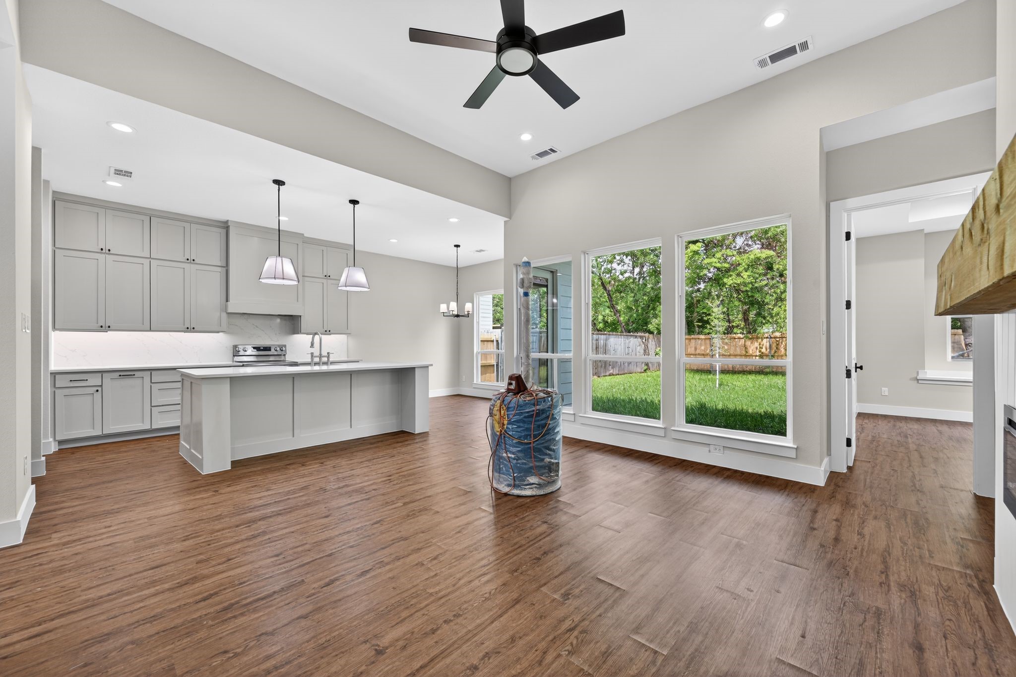 3711 Metropolitan Avenue Dallas TX 75210