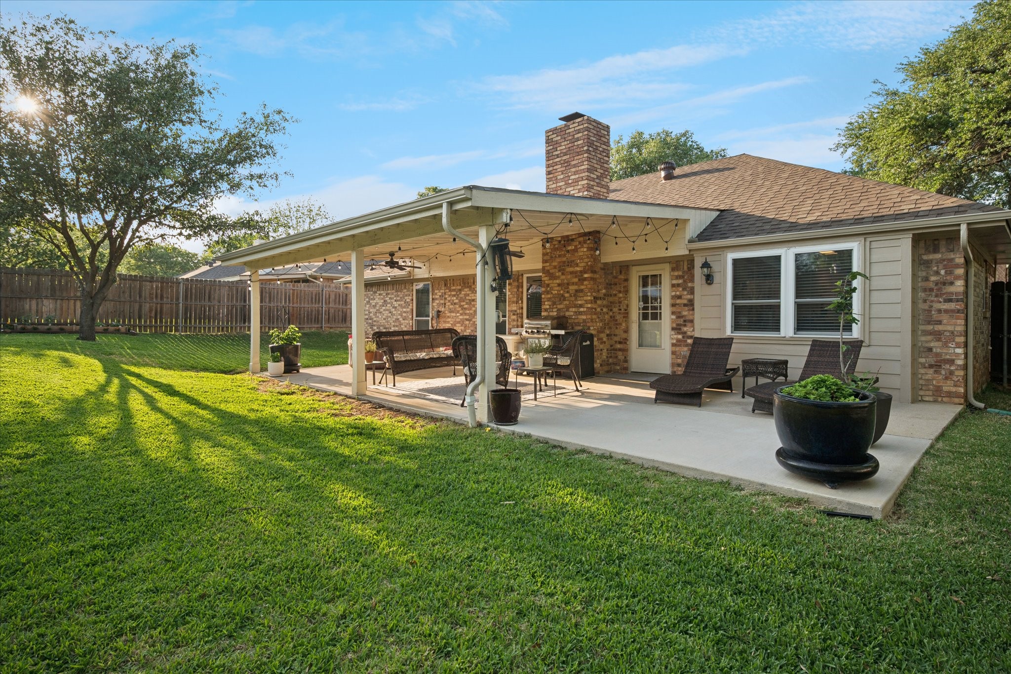 2406 S Forest Hills Corinth TX 76210