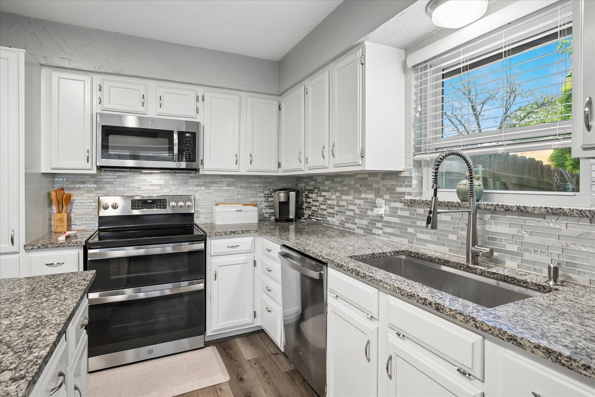 2406 S Forest Hills Corinth TX 76210