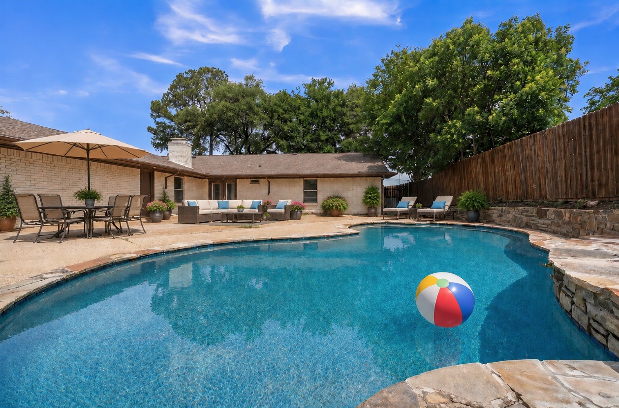 1230 Briar Hollow Lane Garland TX 75043