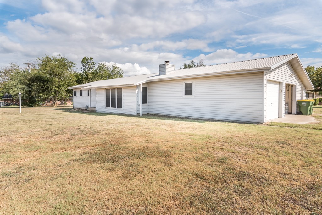 105 Hilltop Avenue Godley TX 76044