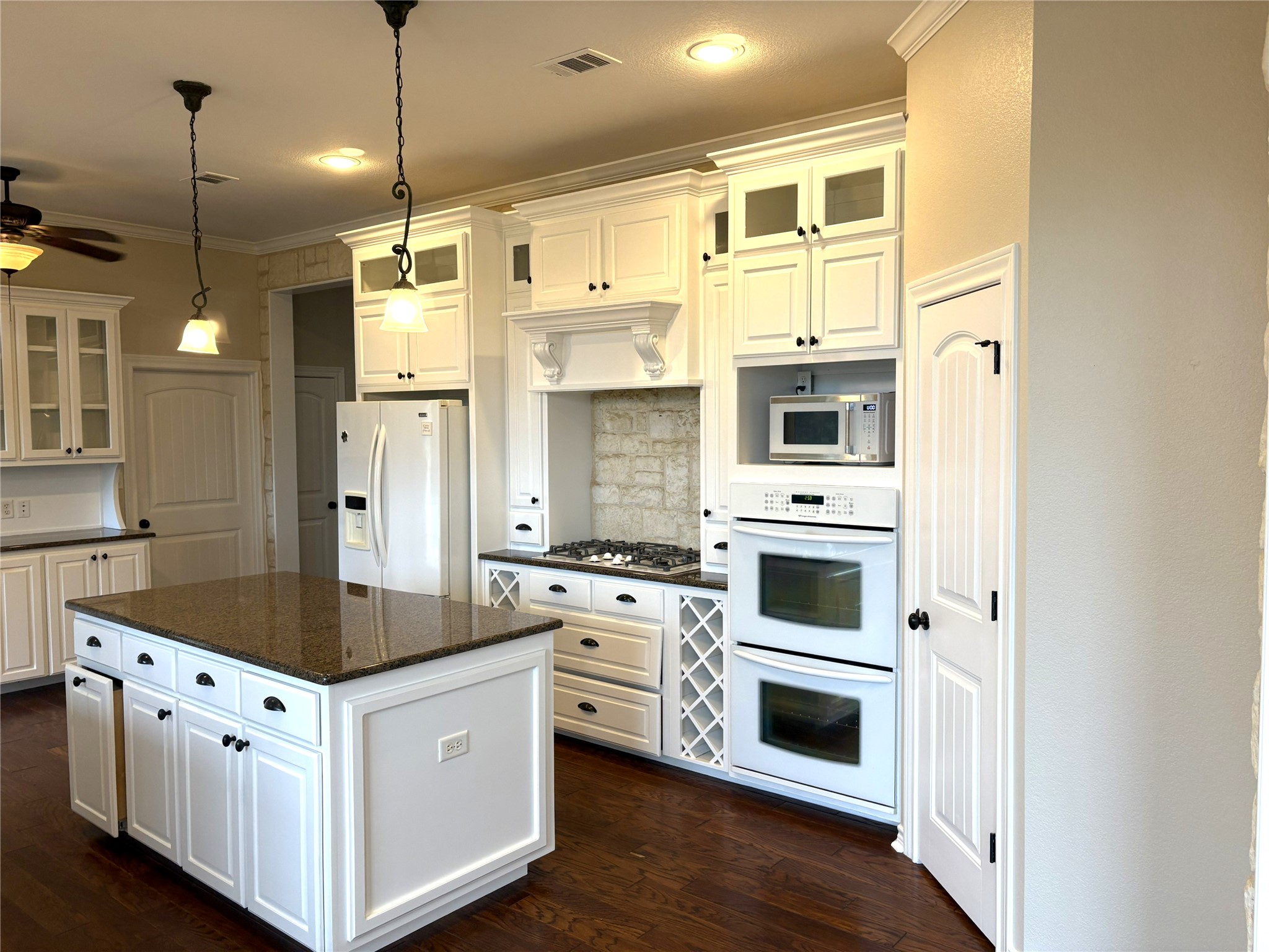 1170 Brazos Loop Gholson TX 76705