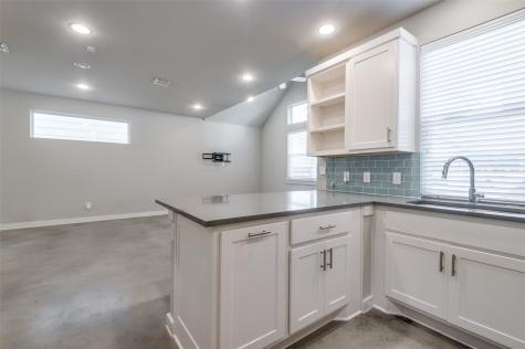 1225 Crownview Lane Dallas TX 75208