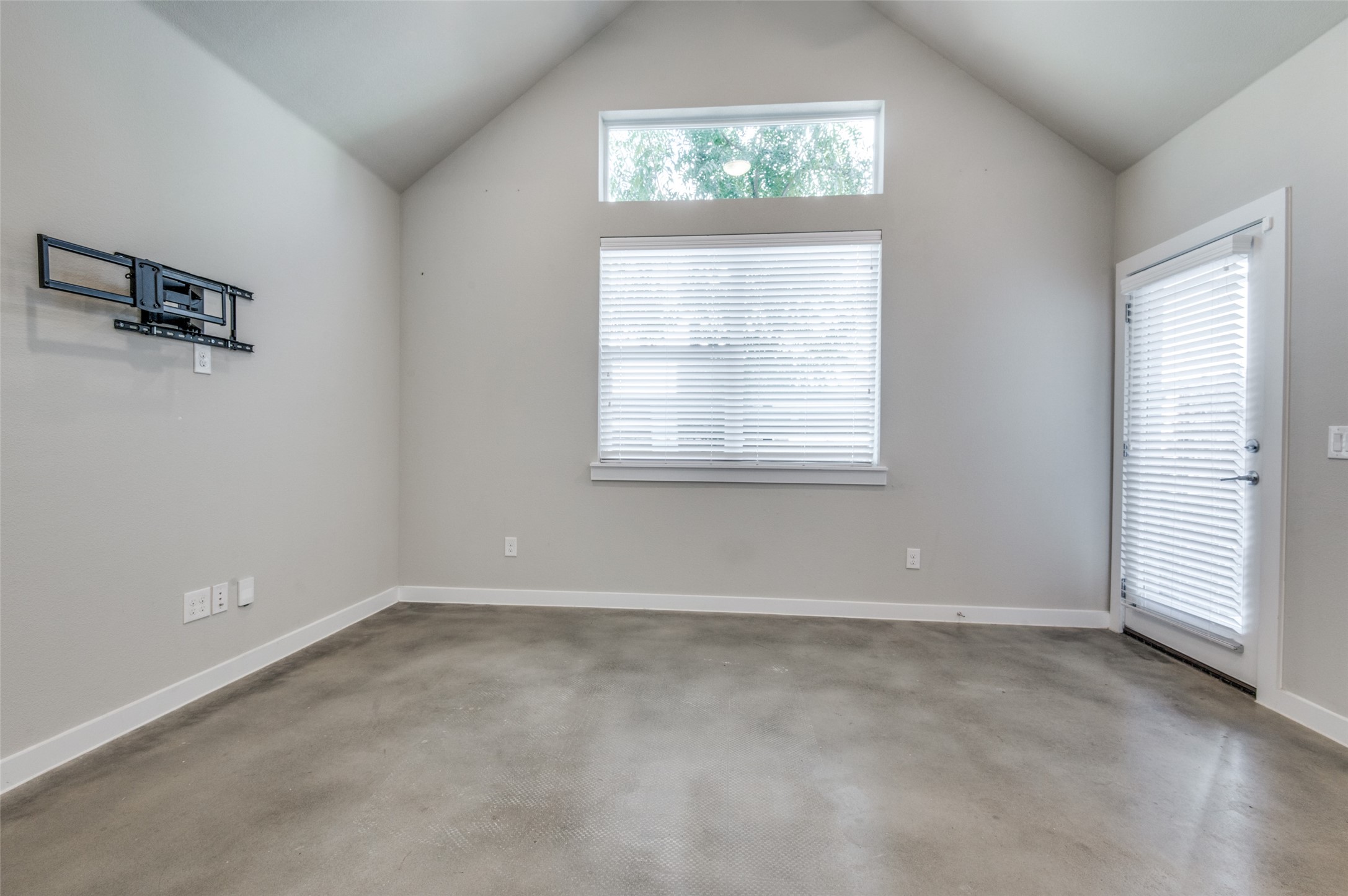 1225 Crownview Lane Dallas TX 75208