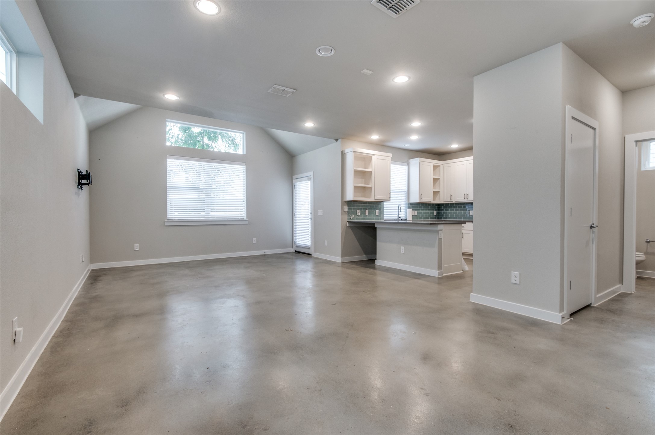 1225 Crownview Lane Dallas TX 75208