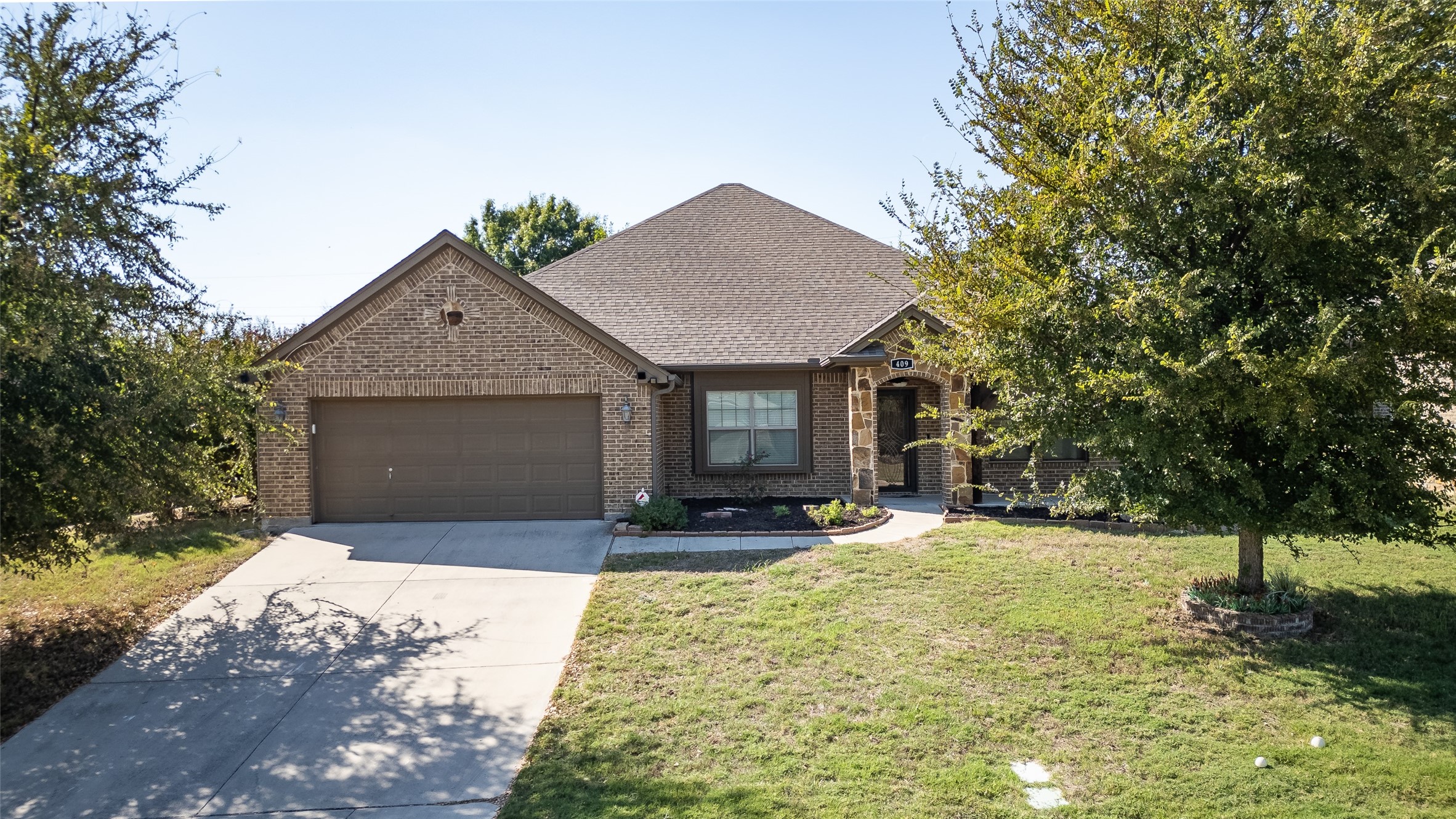 409 Corriente Trail Azle TX 76020