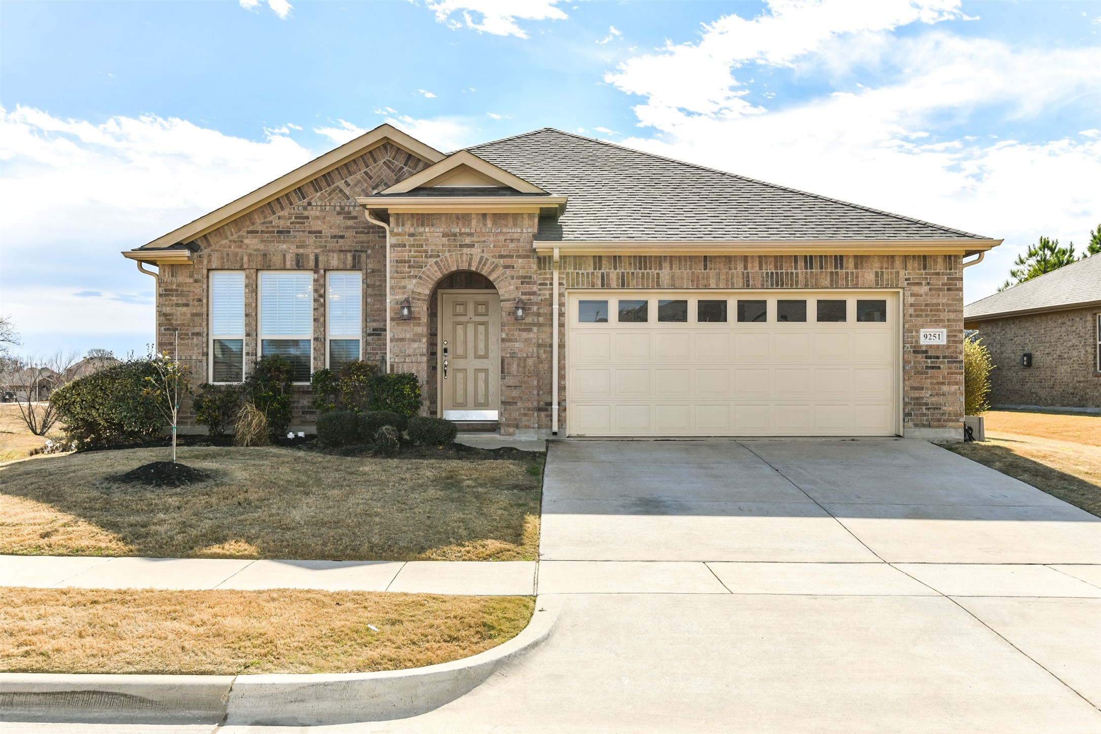 9251 Water Oak Drive Arlington TX 76002