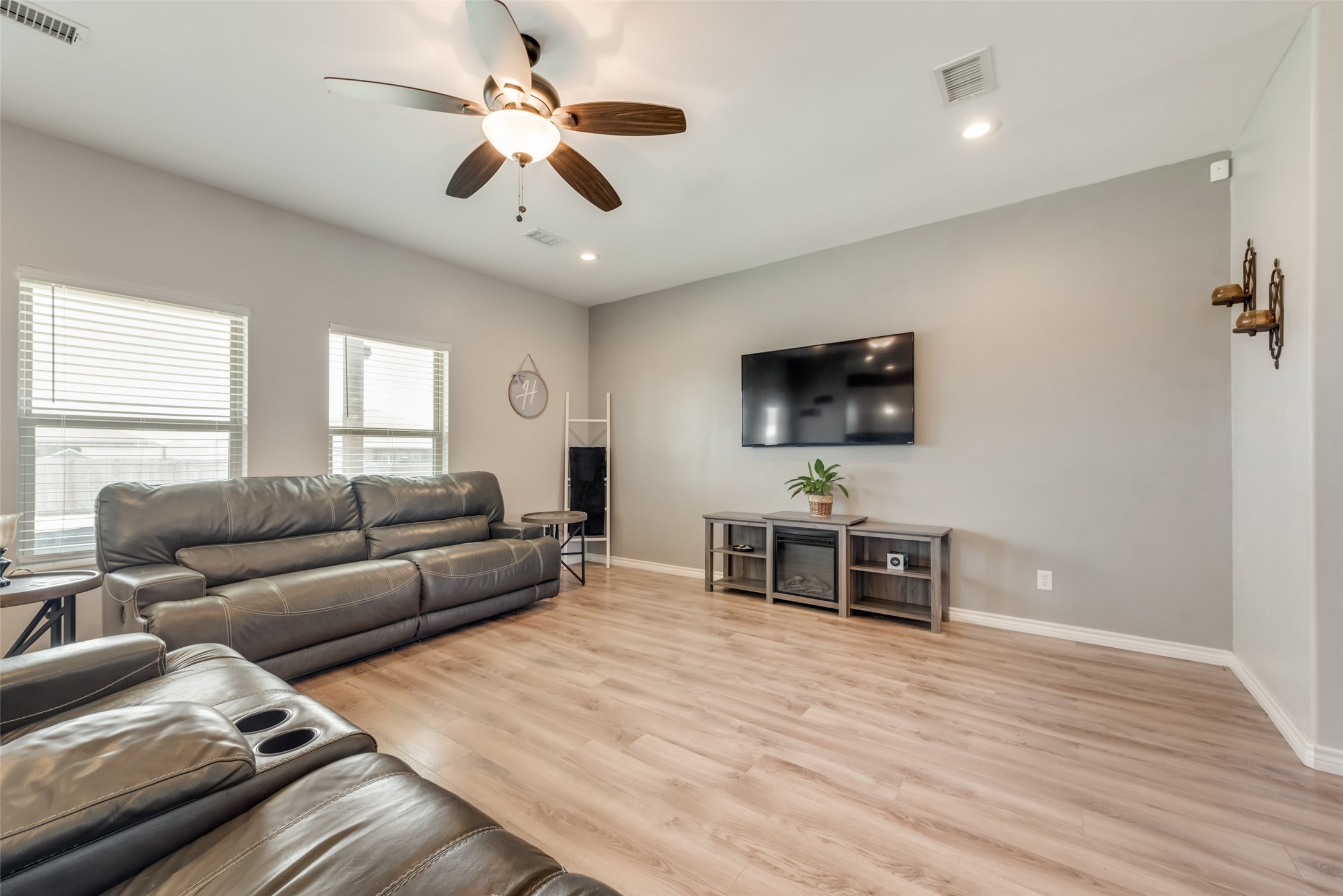 110 Springleaf Lane Mabank TX 75147