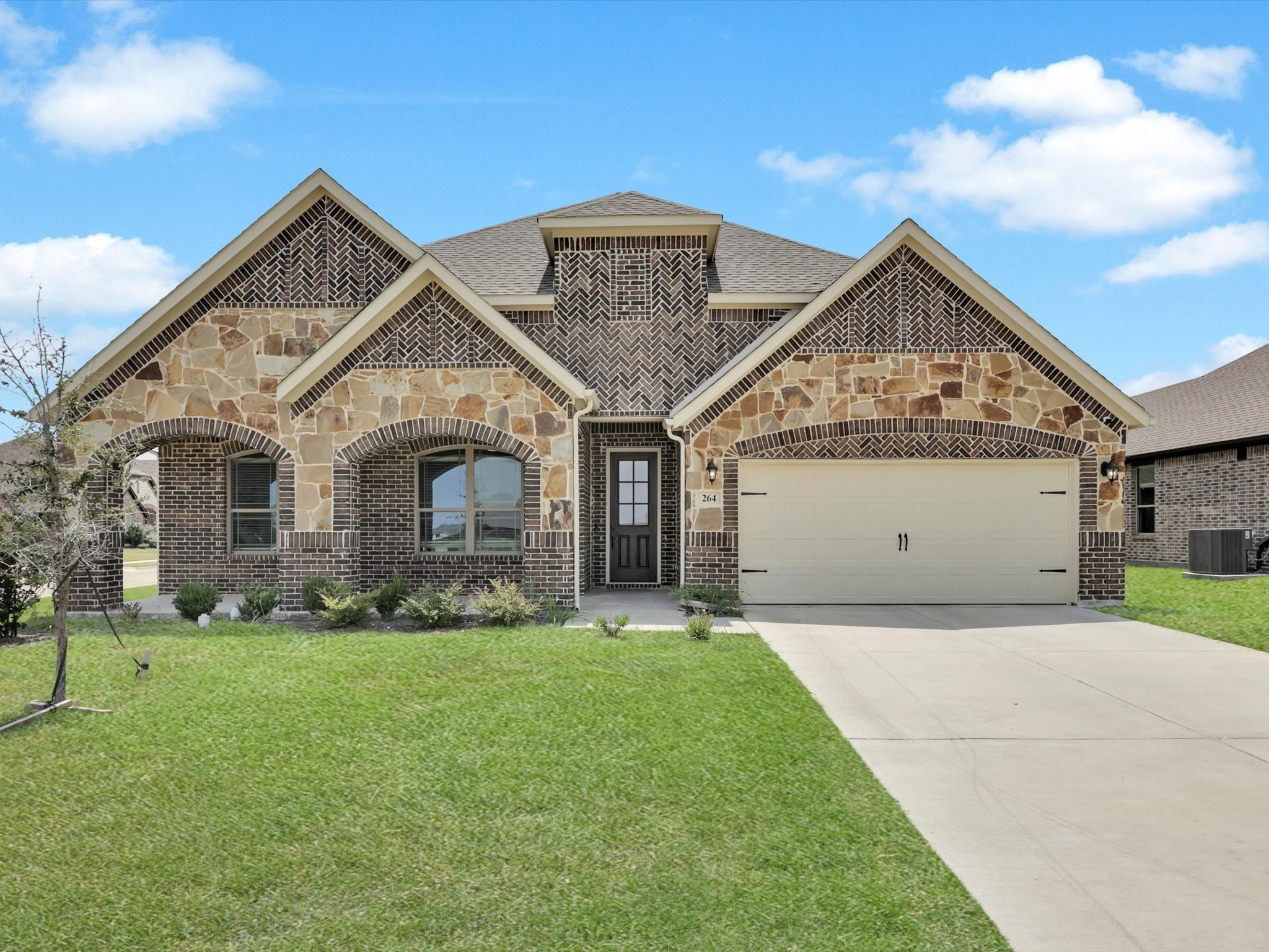 264 Hedgewood Drive Waxahachie TX 75165