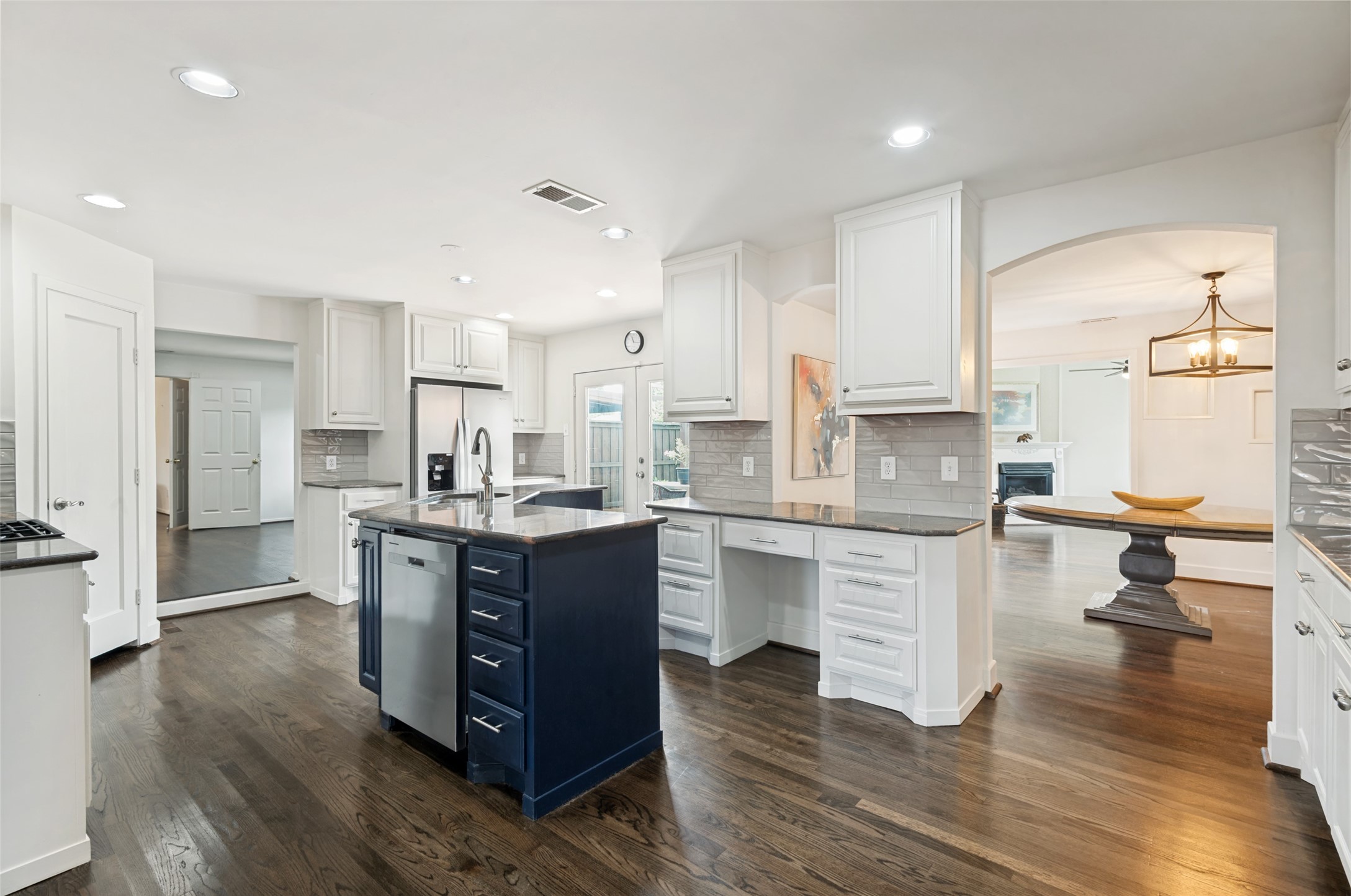 3581 Woodleigh Drive Dallas TX 75229