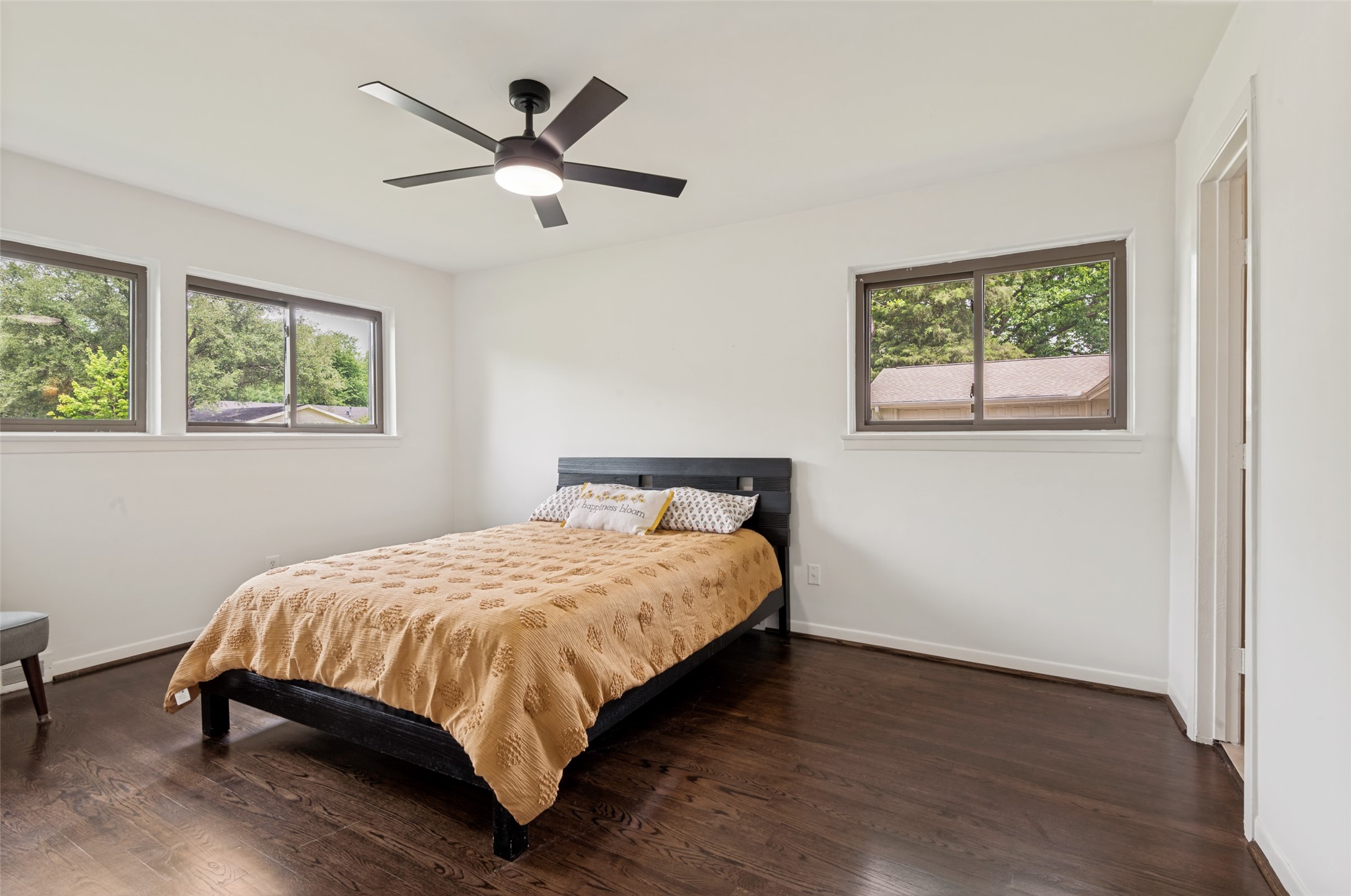3581 Woodleigh Drive Dallas TX 75229