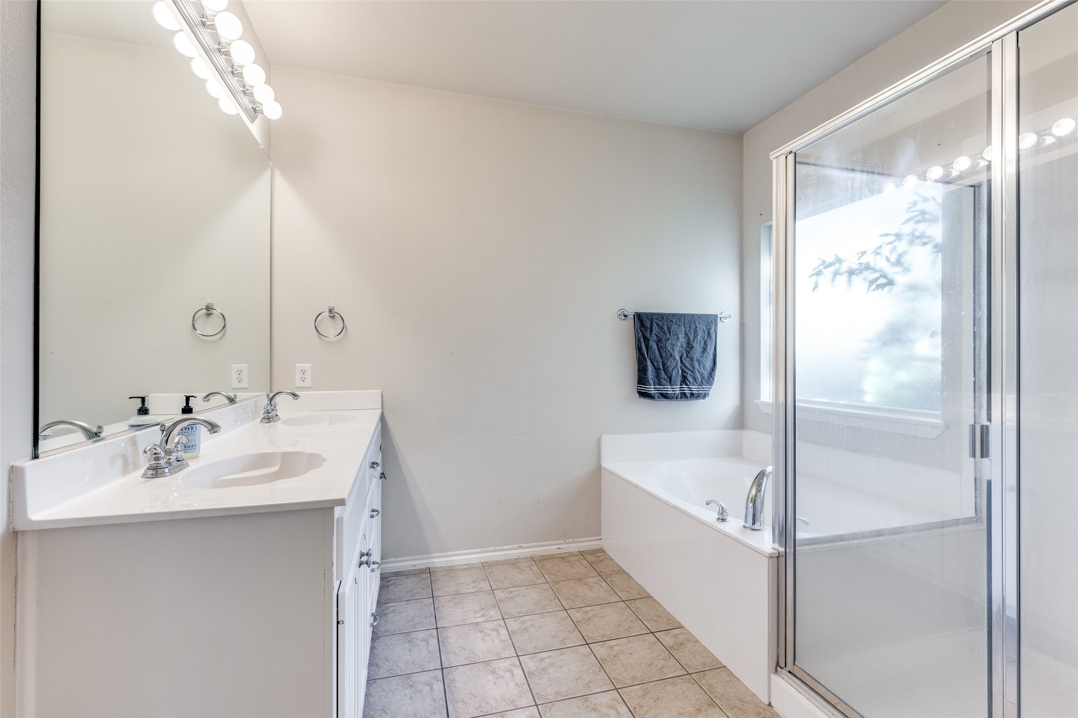 5812 Minnow Drive Fort Worth TX 76179