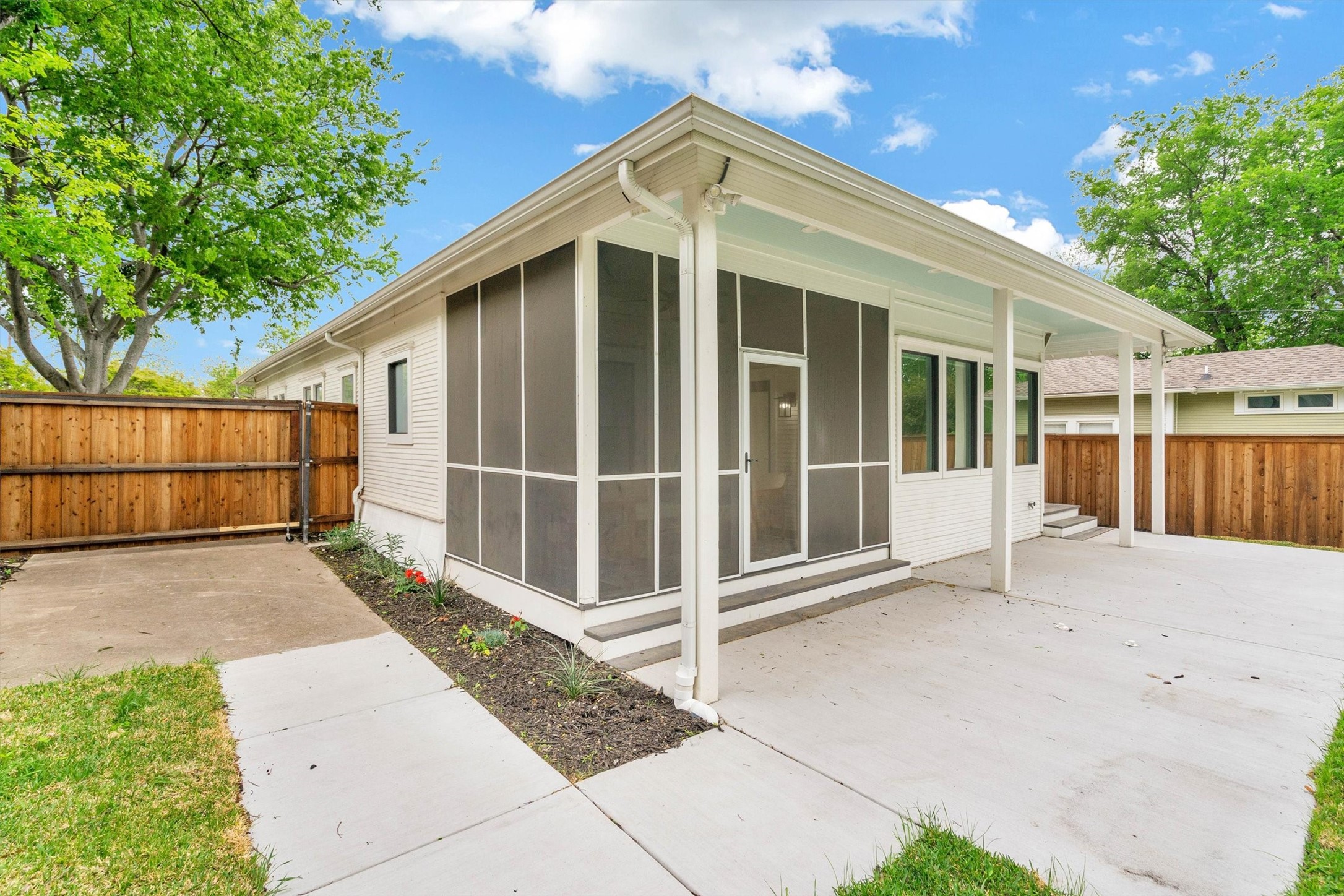 5727 Victor Street Dallas TX 75214