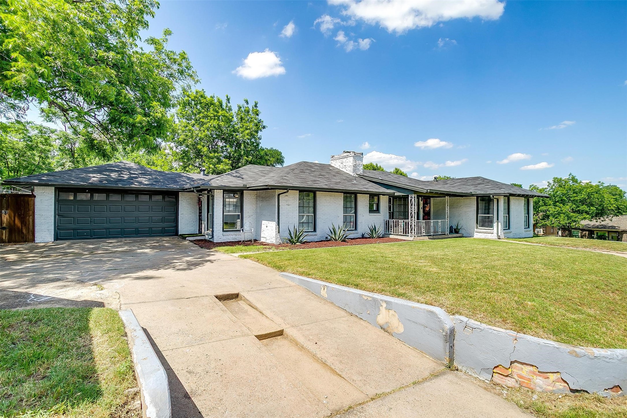 1343 Fernwood Avenue Dallas TX 75216