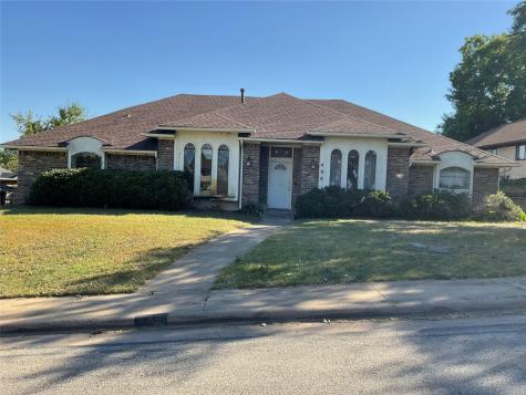 408 Ramblewood Circle Desoto TX 75115