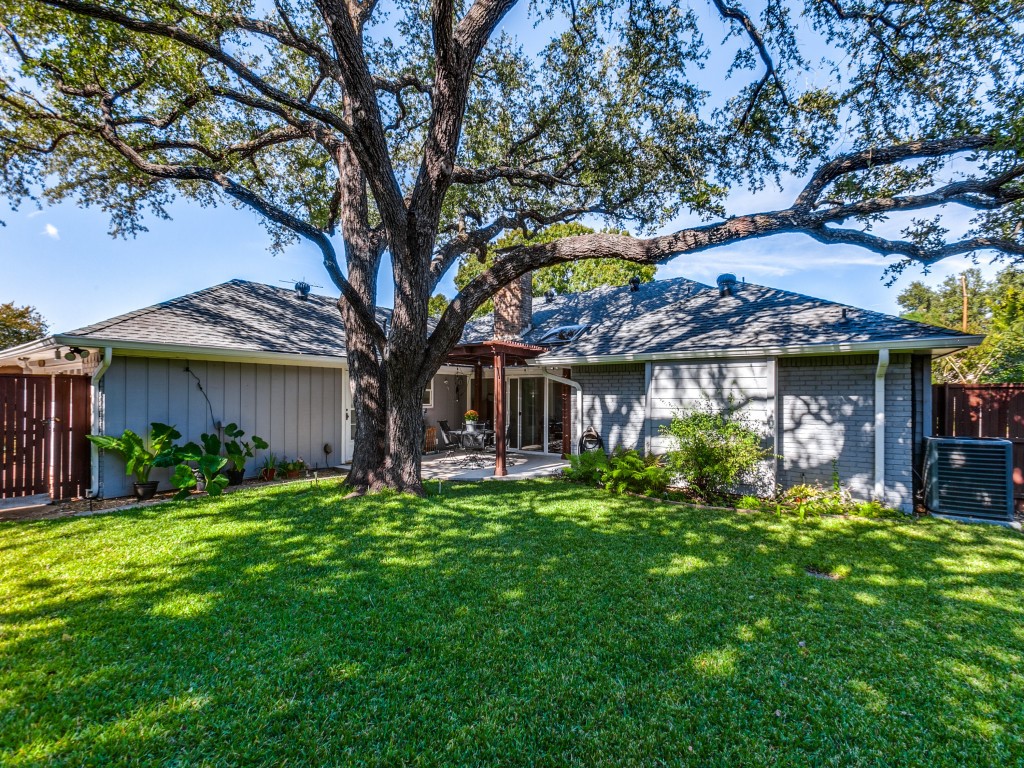 7318 Blythdale Drive Dallas TX 75248