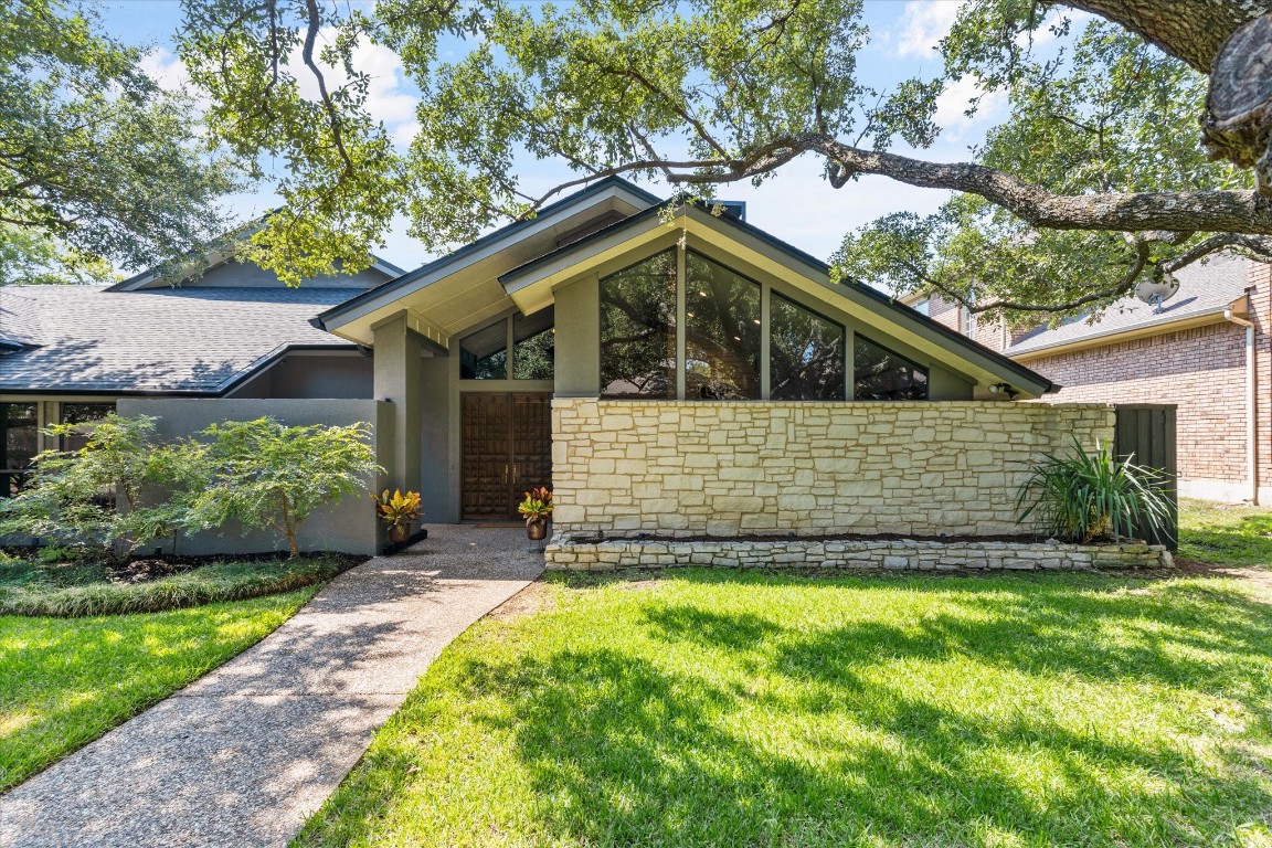 9328 Moss Farm Lane Dallas TX 75243