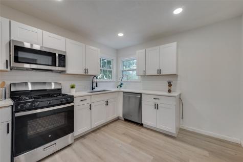 5909 Locke Avenue Fort Worth TX 76107
