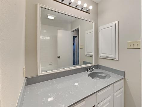 3404 Vine Ridge Bedford TX 76021