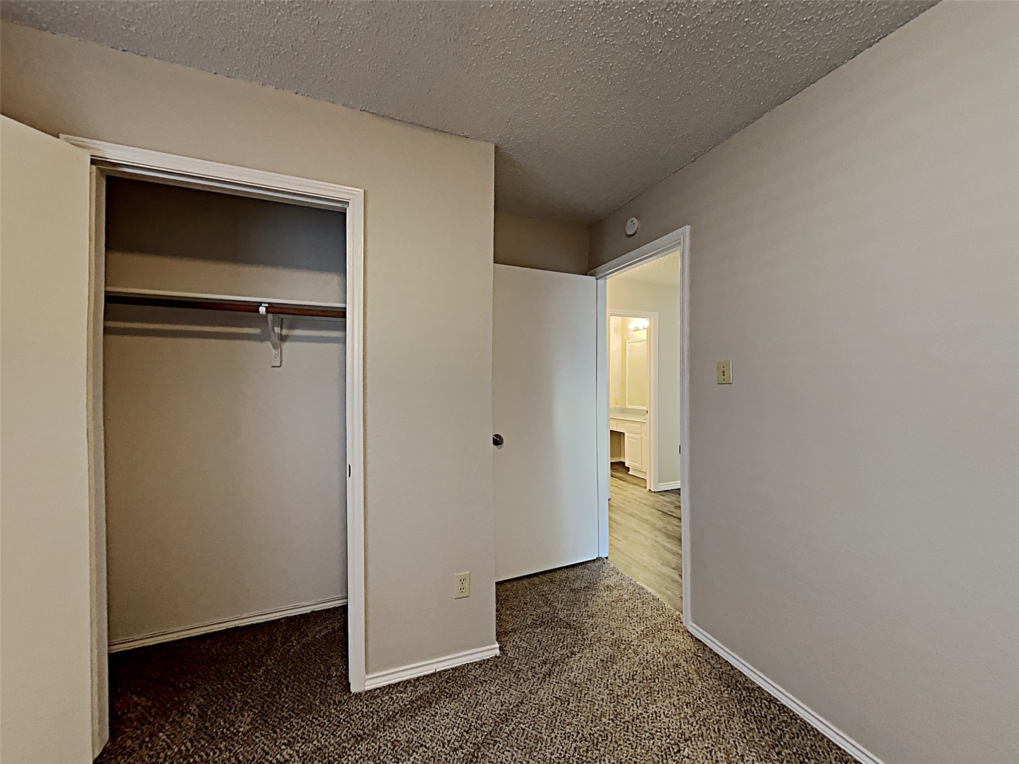 3404 Vine Ridge Bedford TX 76021