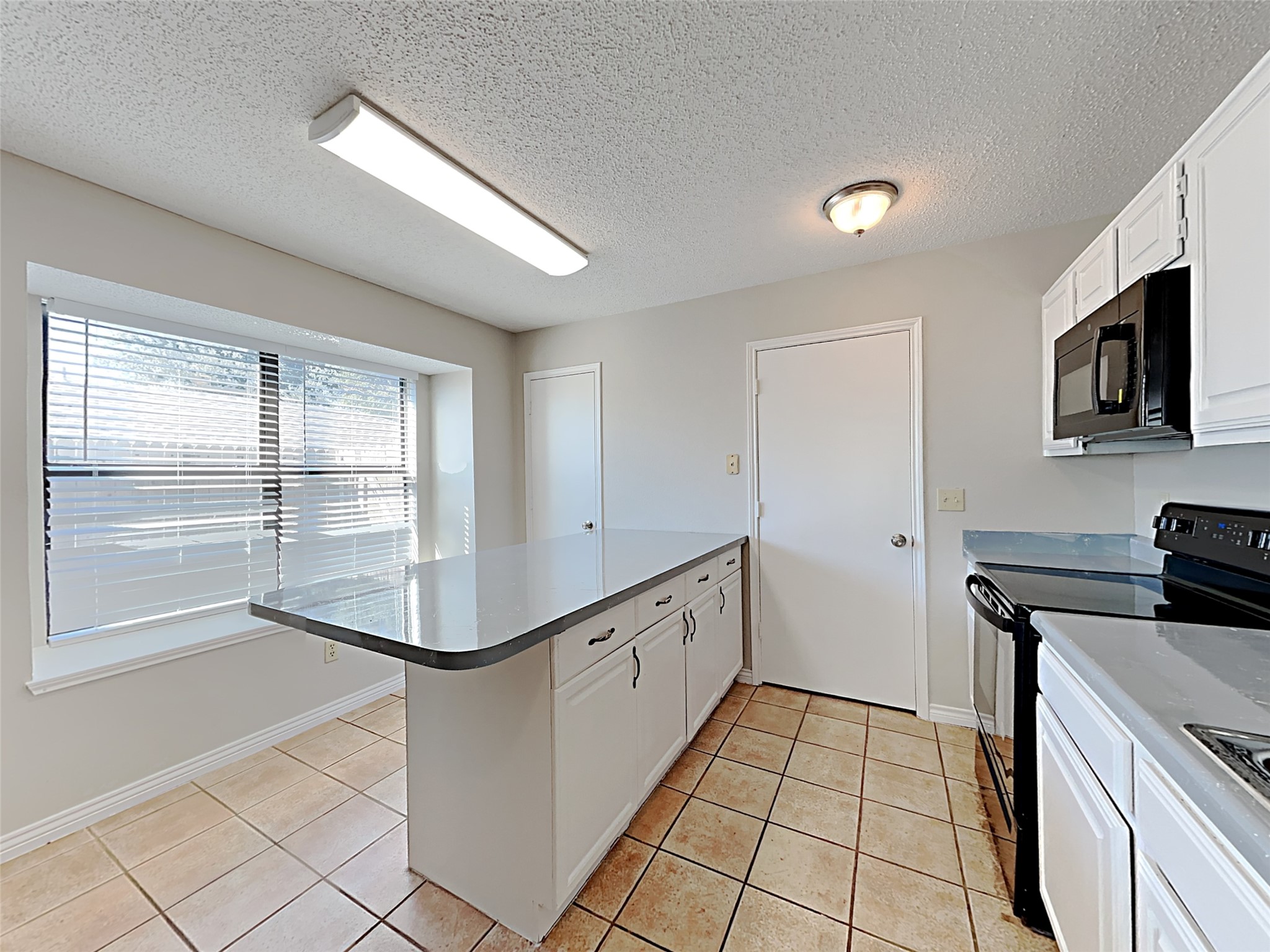 3404 Vine Ridge Bedford TX 76021