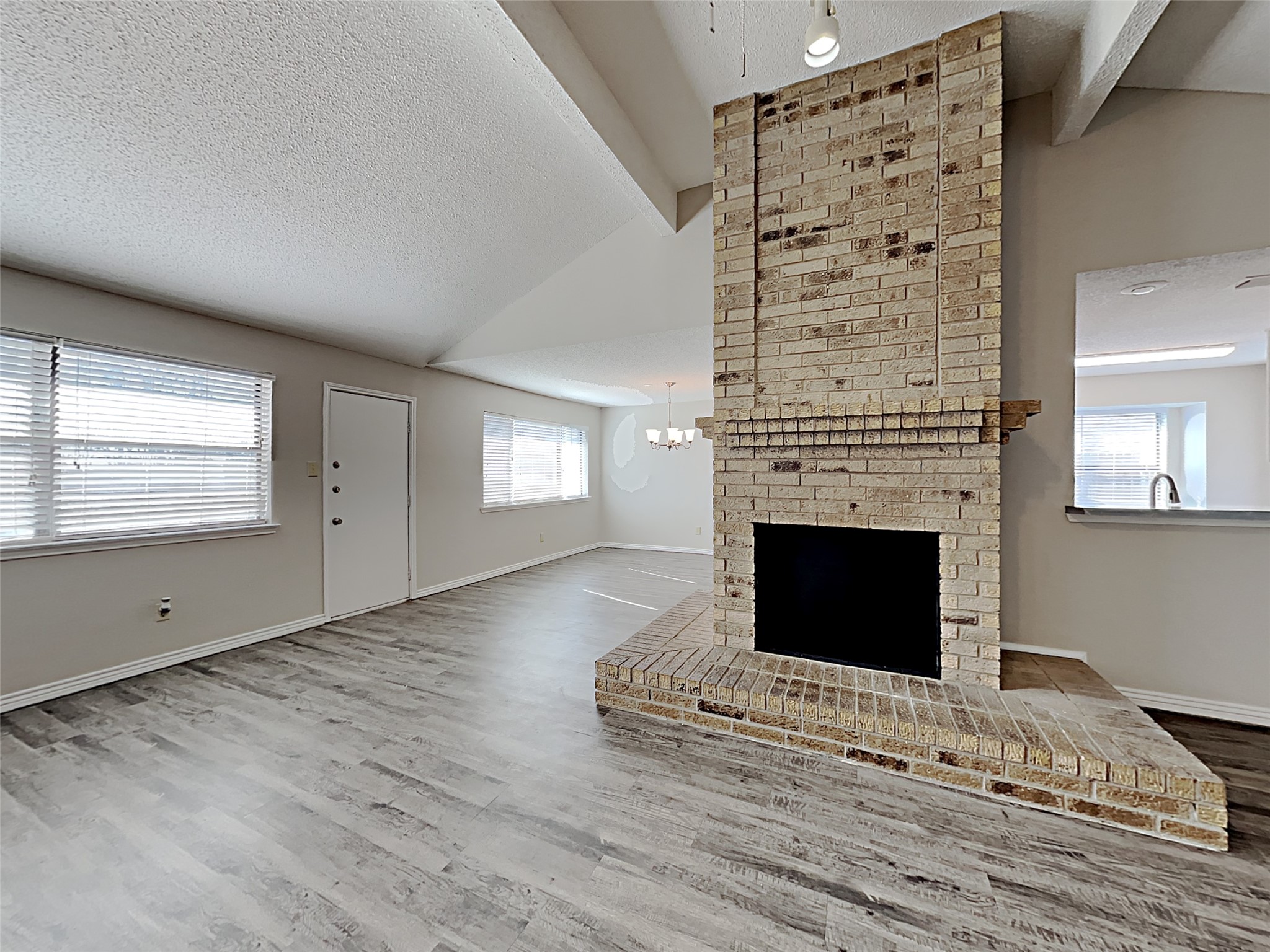 3404 Vine Ridge Bedford TX 76021