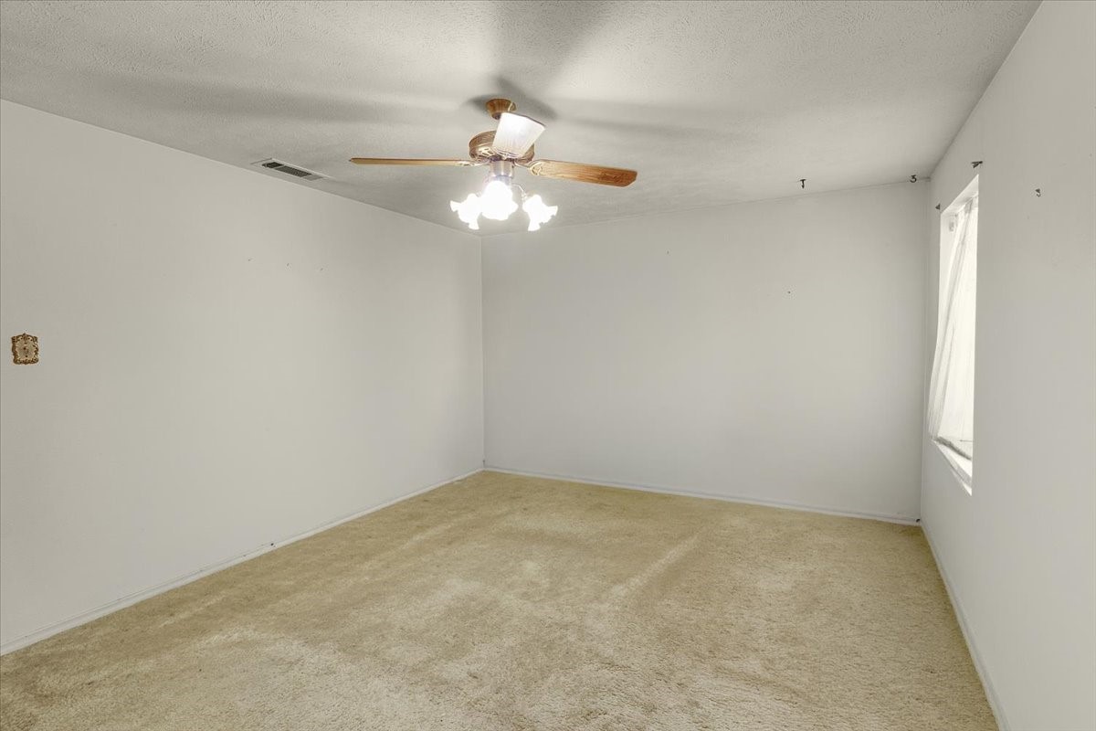 1811 Reynoldston Lane Dallas TX 75232