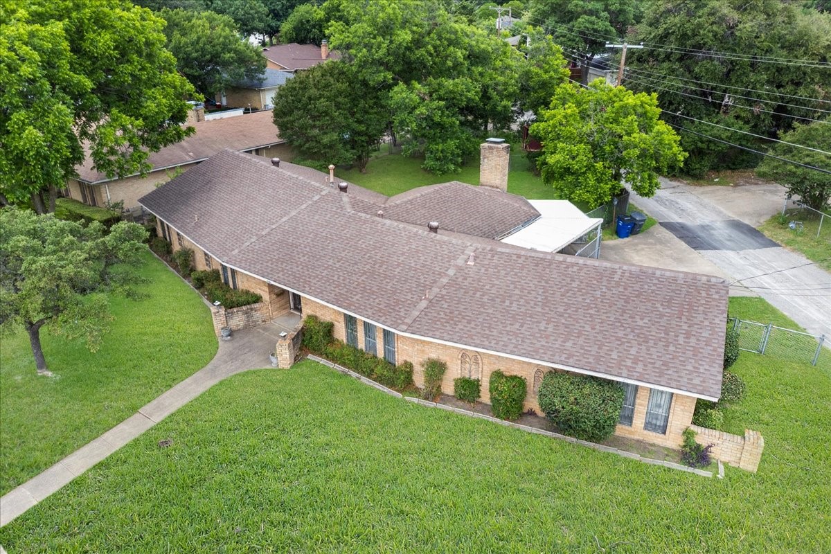 1811 Reynoldston Lane Dallas TX 75232
