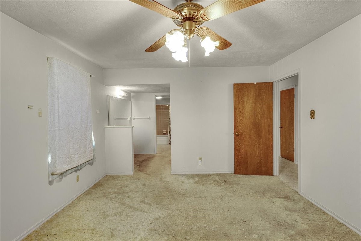 1811 Reynoldston Lane Dallas TX 75232