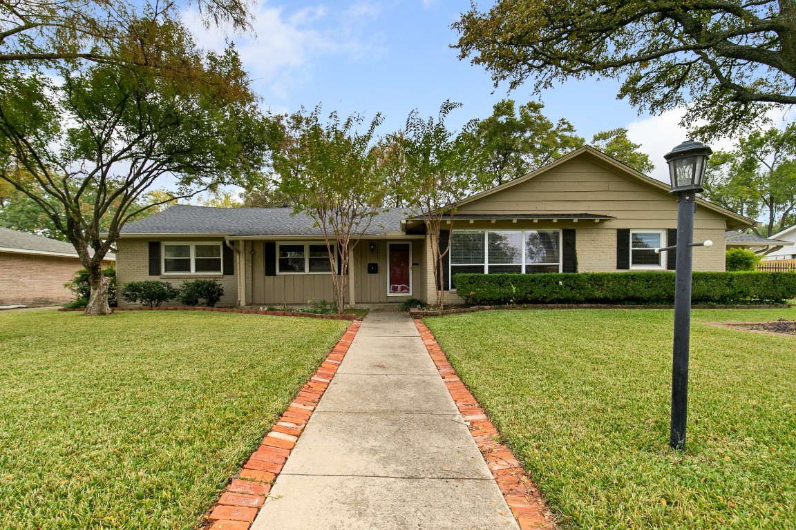 11427 Cromwell Court Dallas TX 75229