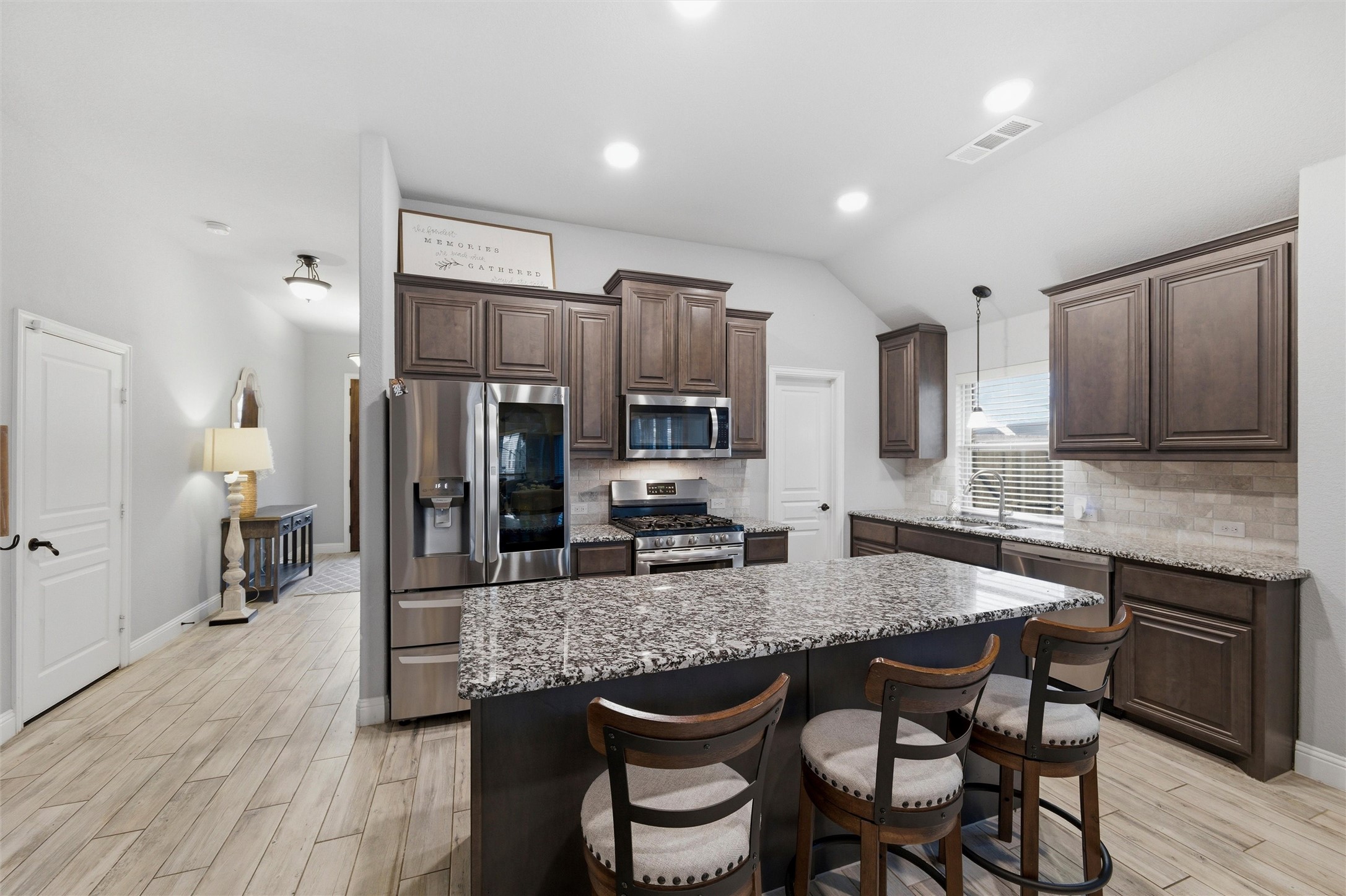 1128 Sutton Place Desoto TX 75115