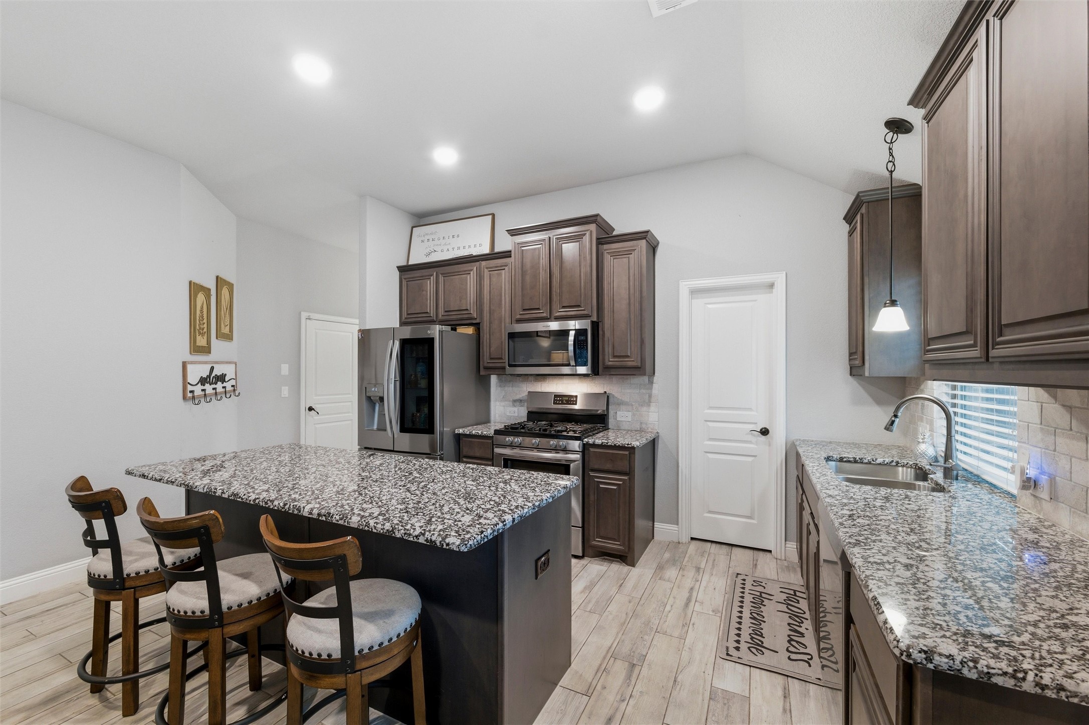 1128 Sutton Place Desoto TX 75115