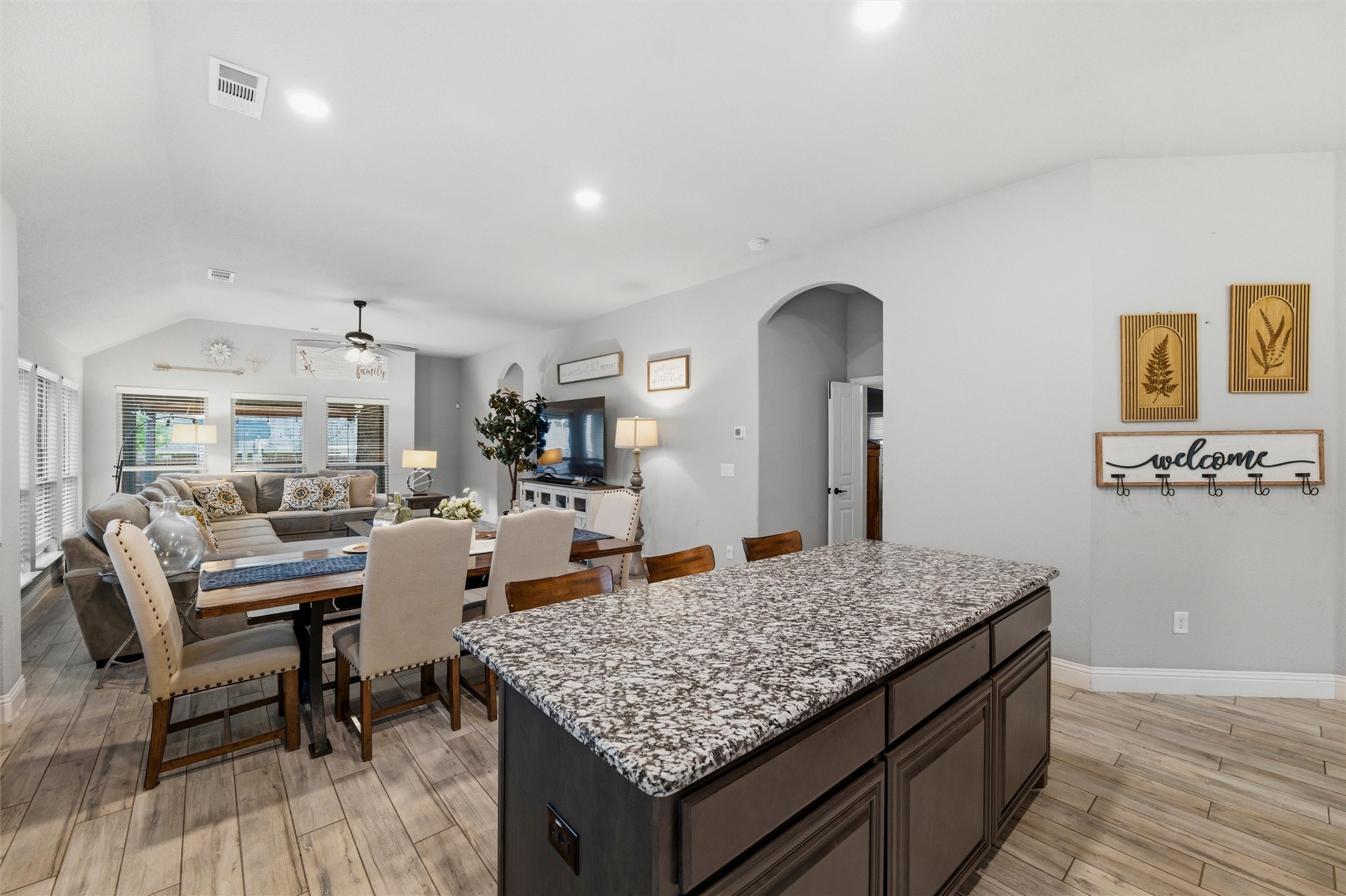 1128 Sutton Place Desoto TX 75115